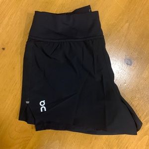 On Running shorts size small